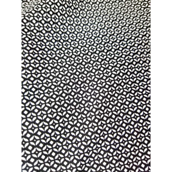 Signature Slimming Christopher Banks Black and White Diamond Design Size 6 - Picture 2 of 8